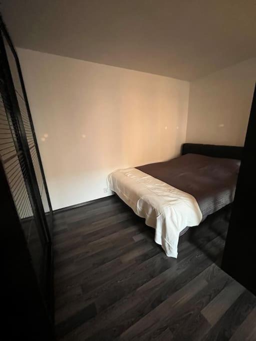 Mall Vitan Studio Eveline Bukarest Kültér fotó