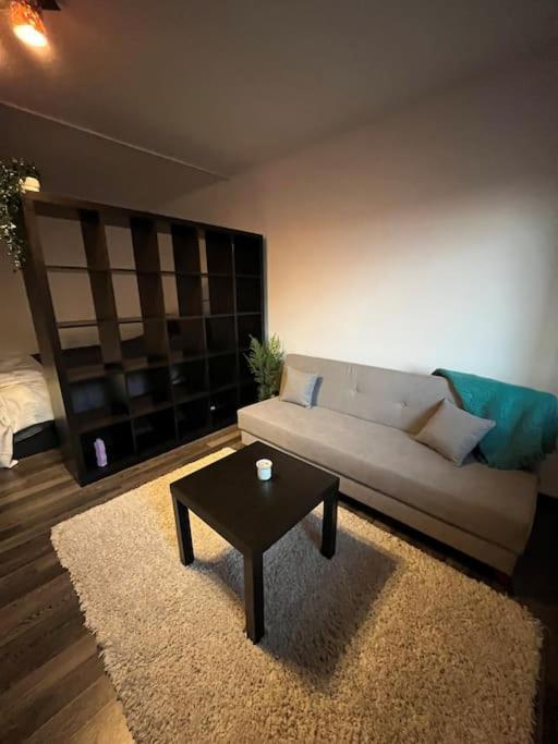 Mall Vitan Studio Eveline Bukarest Kültér fotó